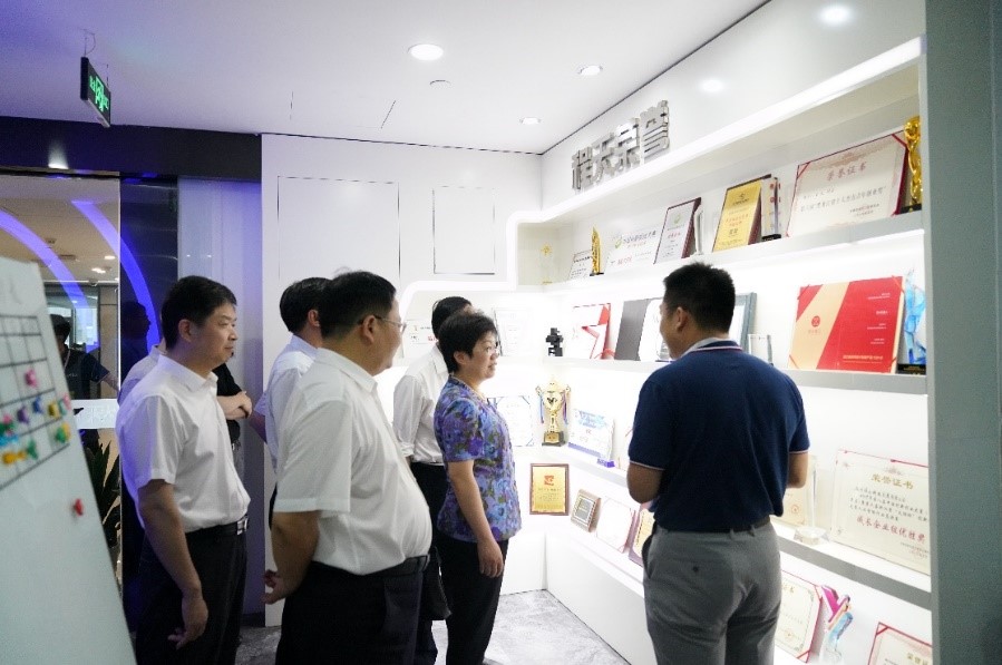 沖破險阻 砥礪前行 —— 省領(lǐng)導(dǎo)蒞臨程天科技